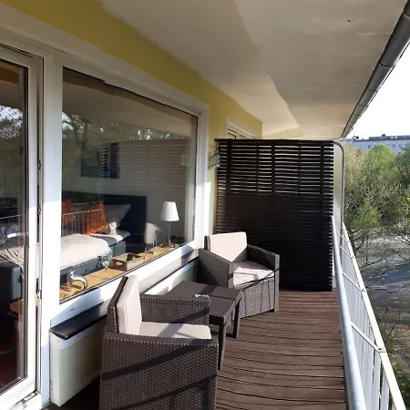 Modern City With Balcony And Nice Parc View Apartment Bremen